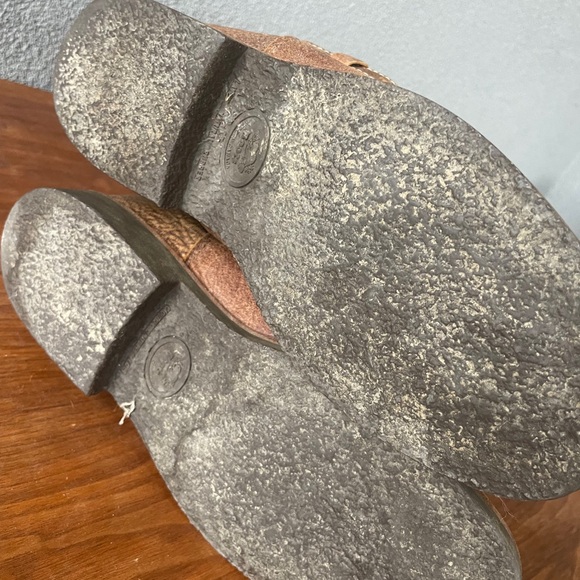 Roots Canada  Embossed Brown Leather Riding Boots, Leather Winter Boots - Picture 4 of 15